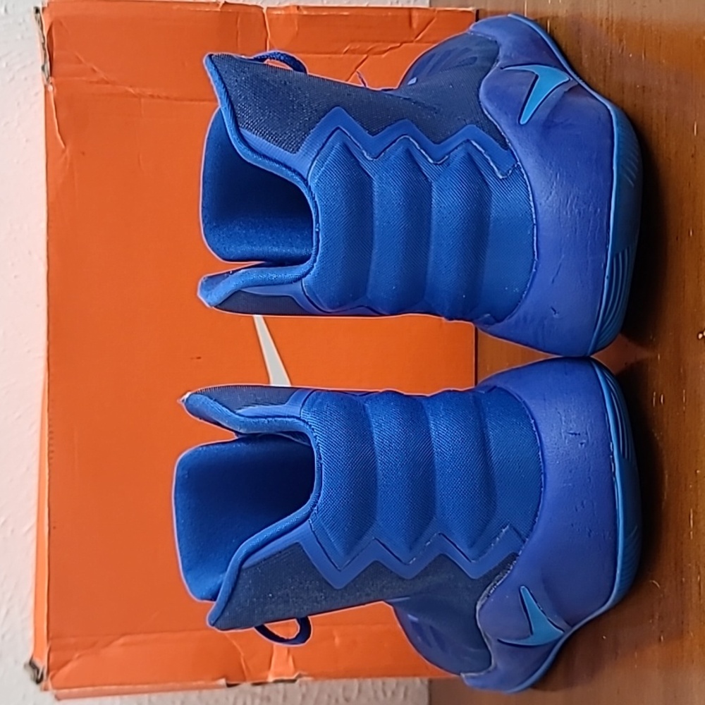 Nike Zoom Hyperdunk 2016 Game Royal Boys Sneakers 845120-440 Size 7Y GS - Picture 6 of 16